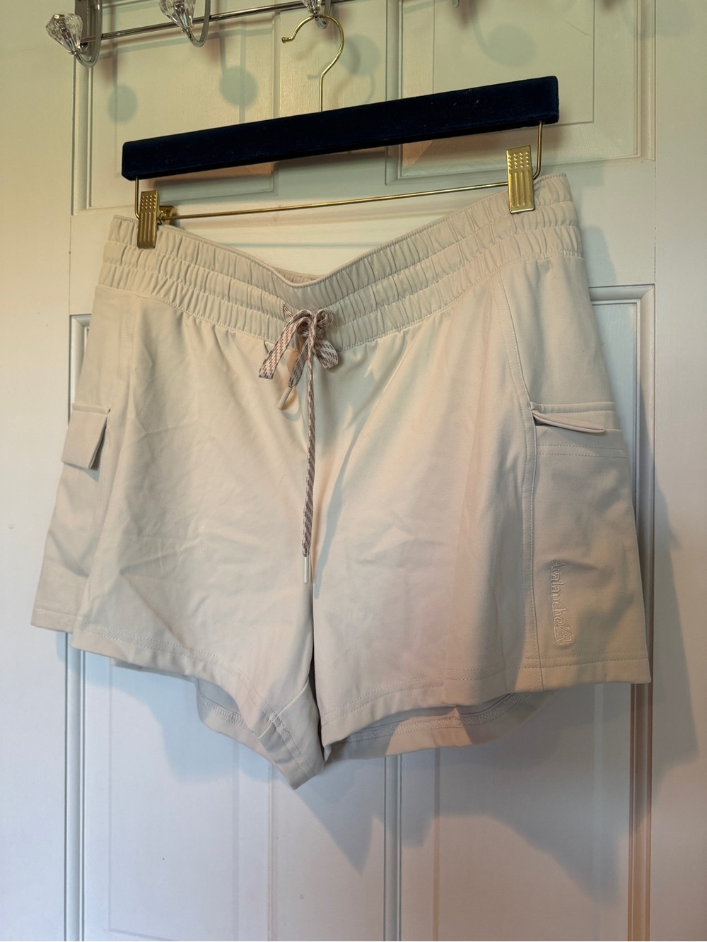 Avalanche Cream Athletic Cargo Drawstring Shorts